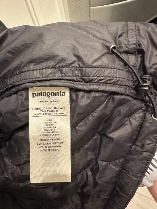 Patagonia Macro Puff Hoody Women’s Small Black Insulated Jacket: Excellent Cond - Picture 6 of 6
